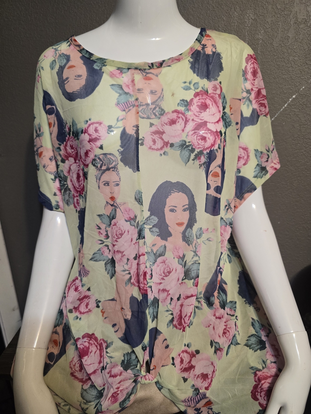 Women’s Light Green Floral & Portrait Short Sleeve Tunic